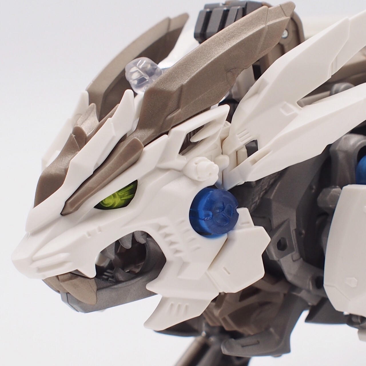 ZWR プロトビーストライガー レビュー | 退屈と惰性と 改