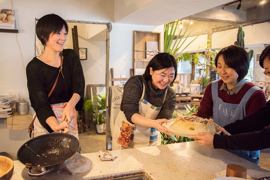 人はみんな、同じ ─ 世界と駒込を旅するマンガ家・織田博子さん