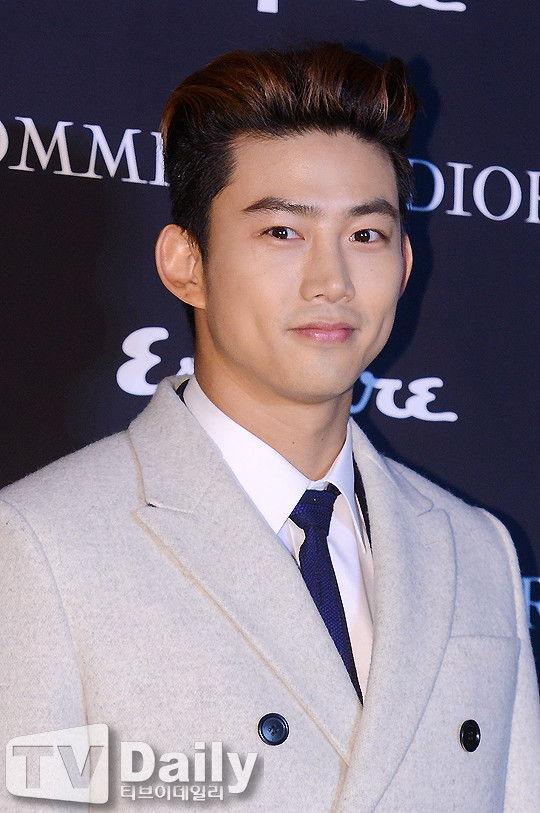 photo 2pmテギョン esquire 創刊20周年パーティーに出席 韓芸報 photo 2pmテギョン esquire 創刊20周年パーティーに出席 韓芸報