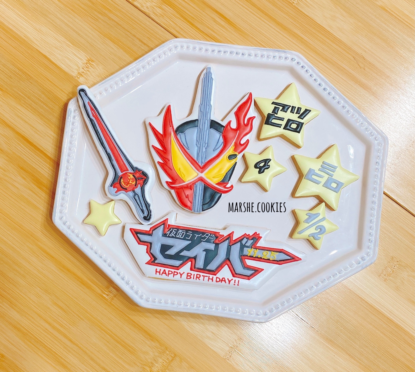 人気の 仮面ライダーセイバーセット Marshe Cookies ﾏﾙｼｪｸｯｷ ｽﾞ