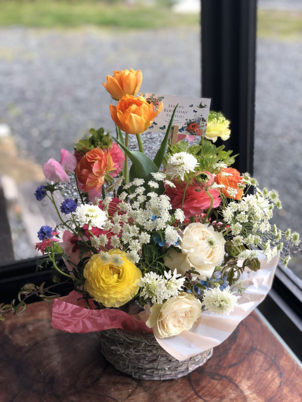 春のアレンジメント Prettyflower プリティフラワー 北九州市戸畑区のお花屋さん