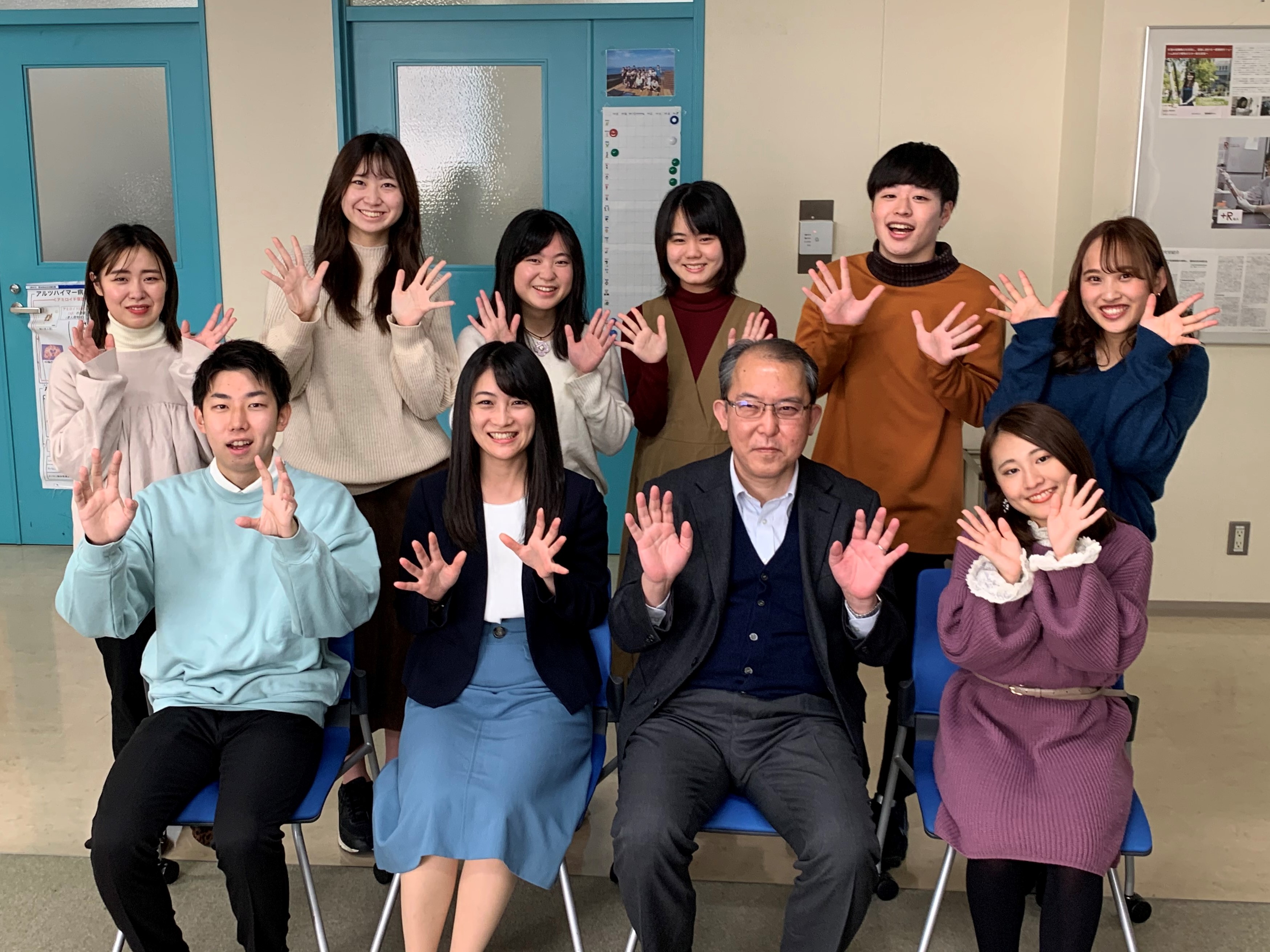 卒業アルバム用の集合写真を撮影しました  医療薬剤学研究室