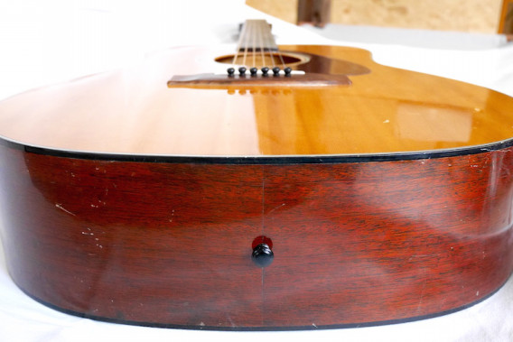 YAMAHA FG-200 1973