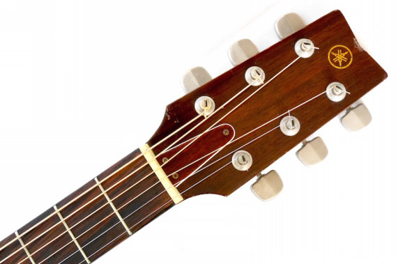 YAMAHA FG-200 1973