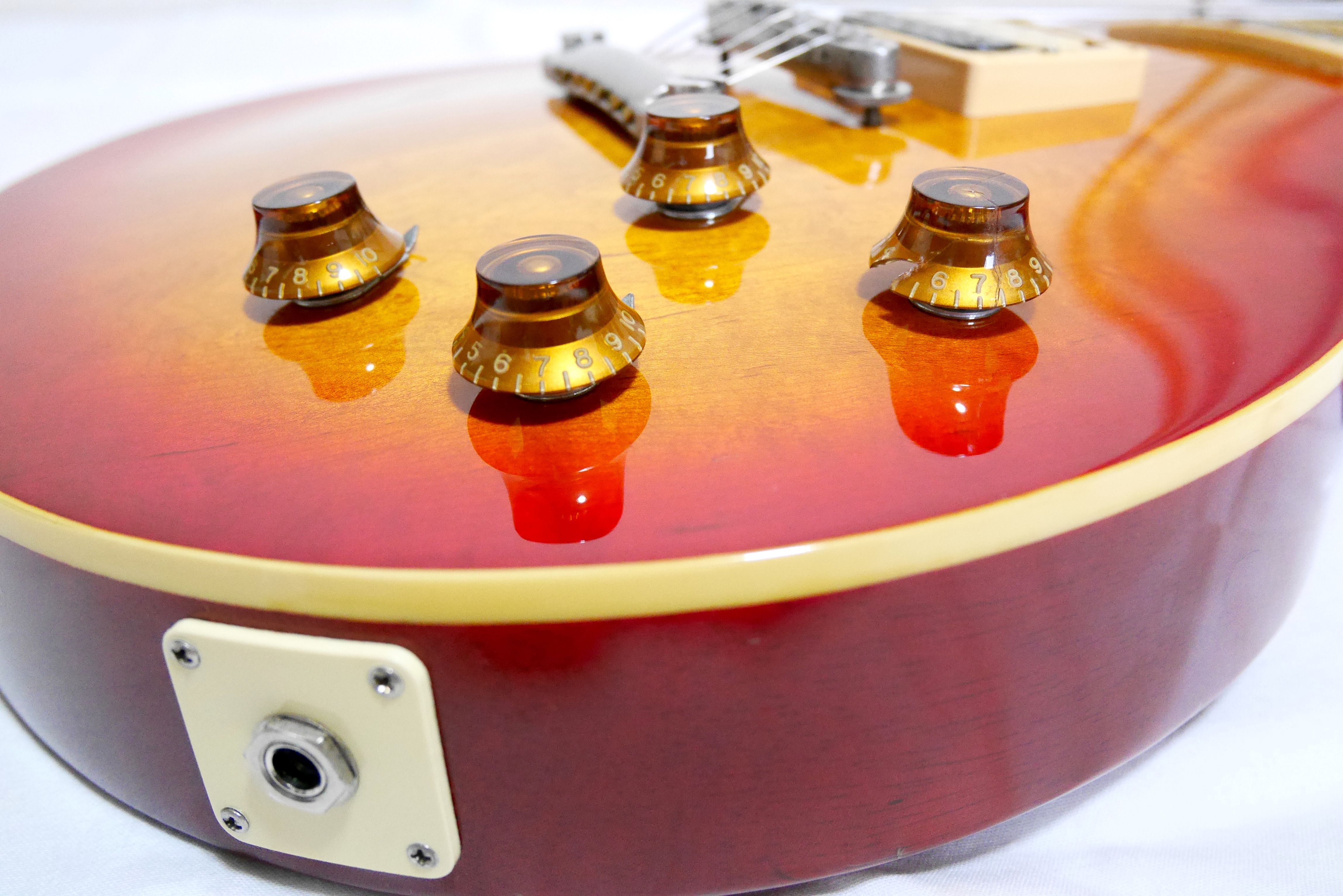 Burny RLG50-59 レスポールモデル　1980年代前半モデル　MIJ Burny RLG50-59 BL 80年代後半製 買取りました。デジマートにて