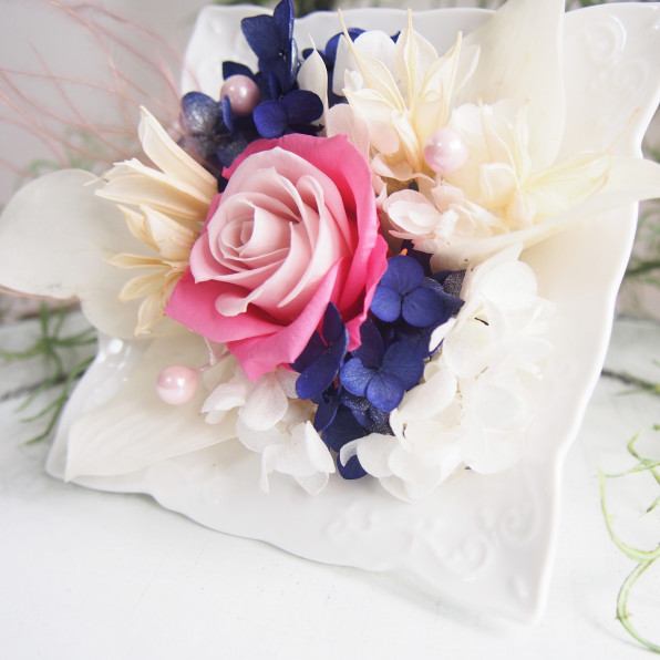 グラデーションが綺麗な薔薇を使用したアレンジ 大阪 プリザーブドフラワー教室 Atelier Fleurs Sourire フルール スリール