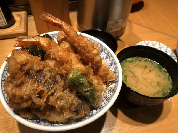 ランチ 淡路町 名店の天丼 金子半之助 随時更新 池袋を中心としたランチブログ