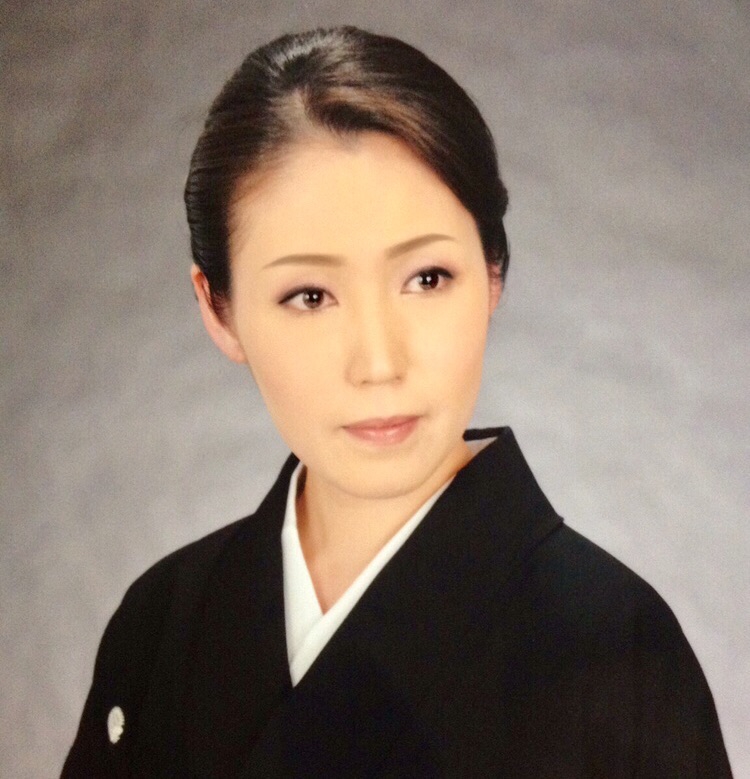 About 花柳 楽彩 Official Site