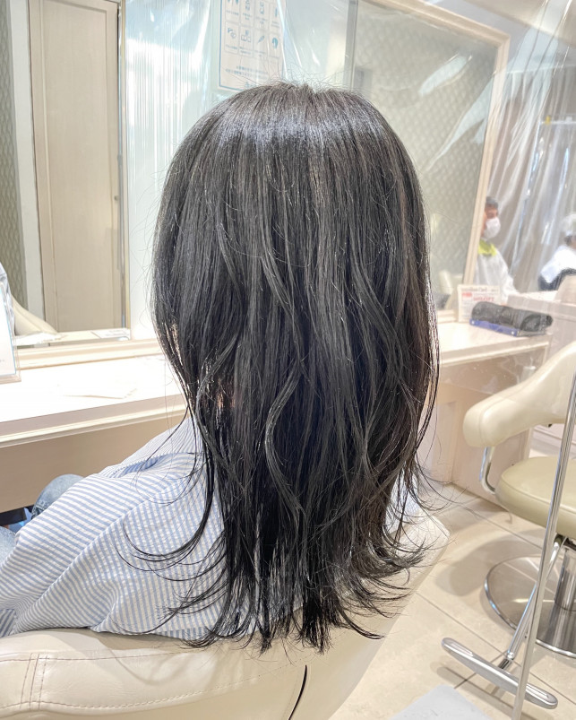 ブリーチなしで出来る ダークトーンのアッシュグレー Ash 西船橋店 ブログ