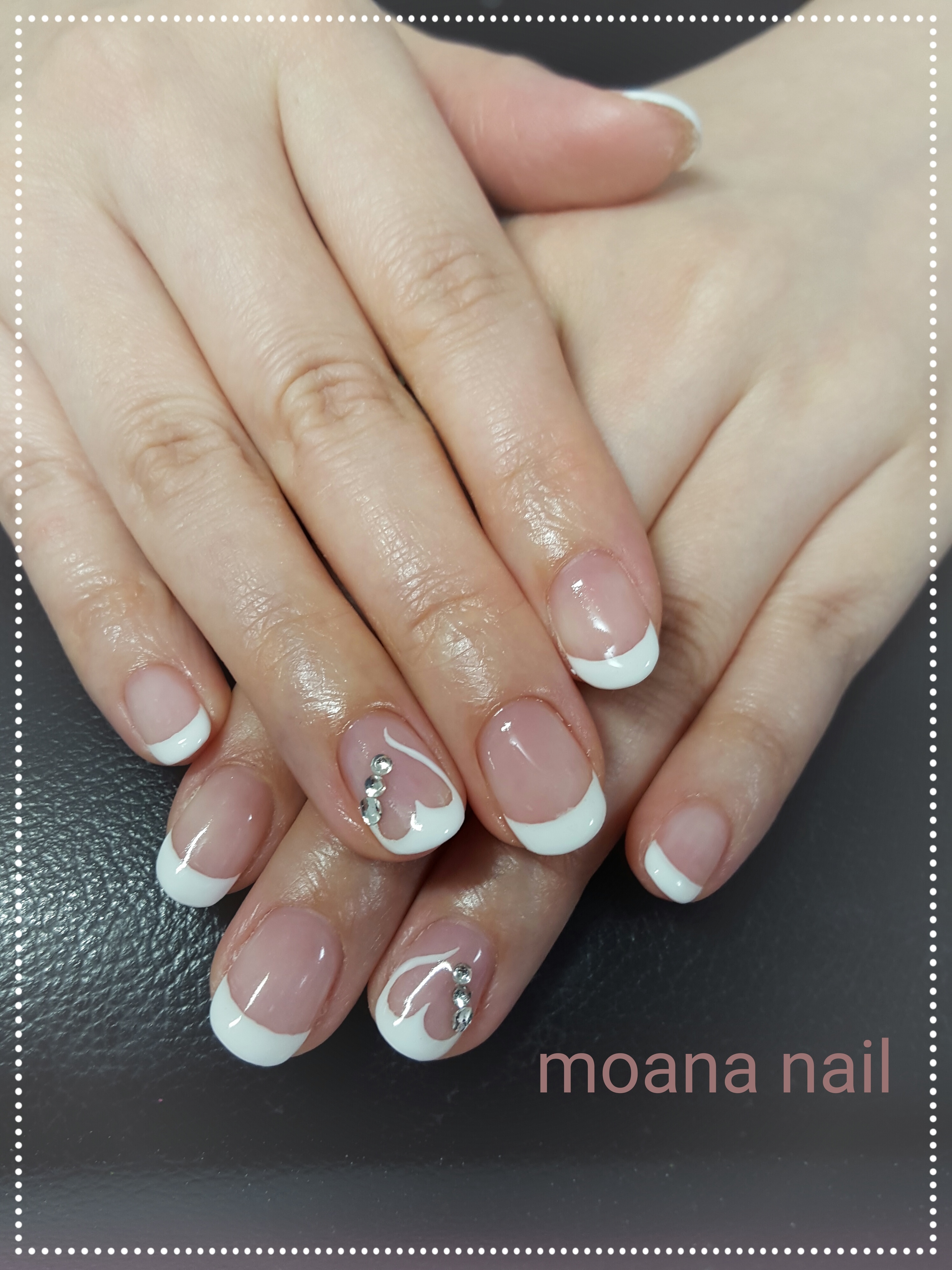 ジェルアート2本付3000円 フレンチ&ハート パラジェル ～moana nail