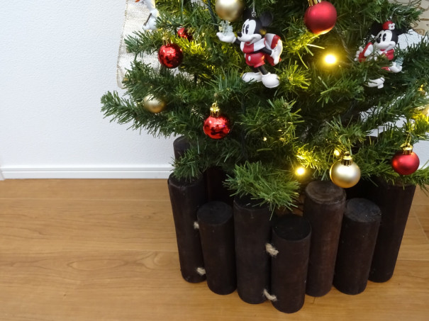 クリスマスツリーの足隠し 100均の丸太とstudio Clipの丸太 足隠し Leisurely Pace Howto Handmade Recipes Crafts
