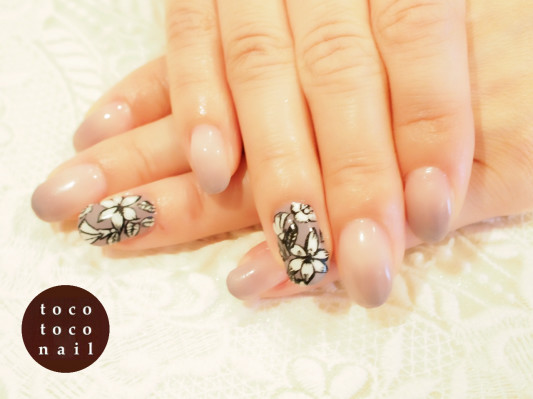 シックな ジェルネイル Tocotoco Nail