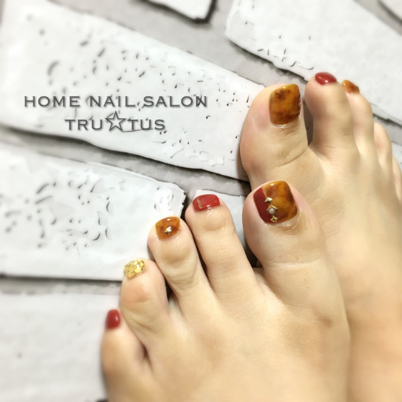 秋フットネイル べっ甲 ボルドー 東京都 町田の出張ネイル Home Nail Salon Tru Tus 大人可愛いシンプルネイル