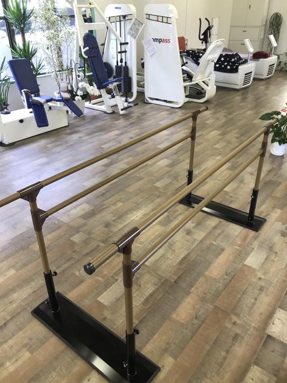 平行棒を導入しました リハビリデイサービスオリオン 平行棒を導入しました リハビリデイサービスオリオン