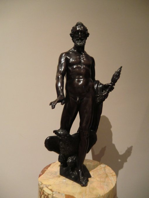 フランス国王アンリ4世と王妃マリー・ド・メディシスを表すブロンズ像