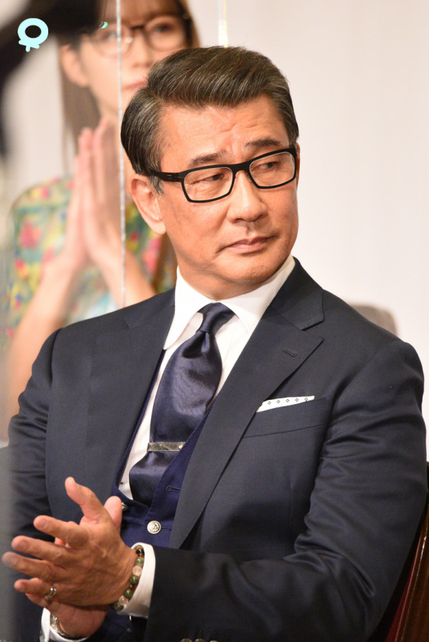 メガネをファッション アイテムの一つに定番化させた第三十三回 日本メガネベストドレッサー賞 Fphime 報道府