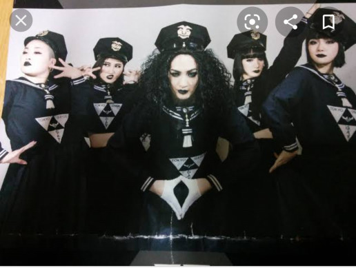 世界観が 大好き 感性磨かれるアーティスト 東京ゲゲゲイ 女性理容師みゆき 世界観が 大好き 感性磨かれるアーティスト 東京ゲゲゲイ 女性理容師みゆき