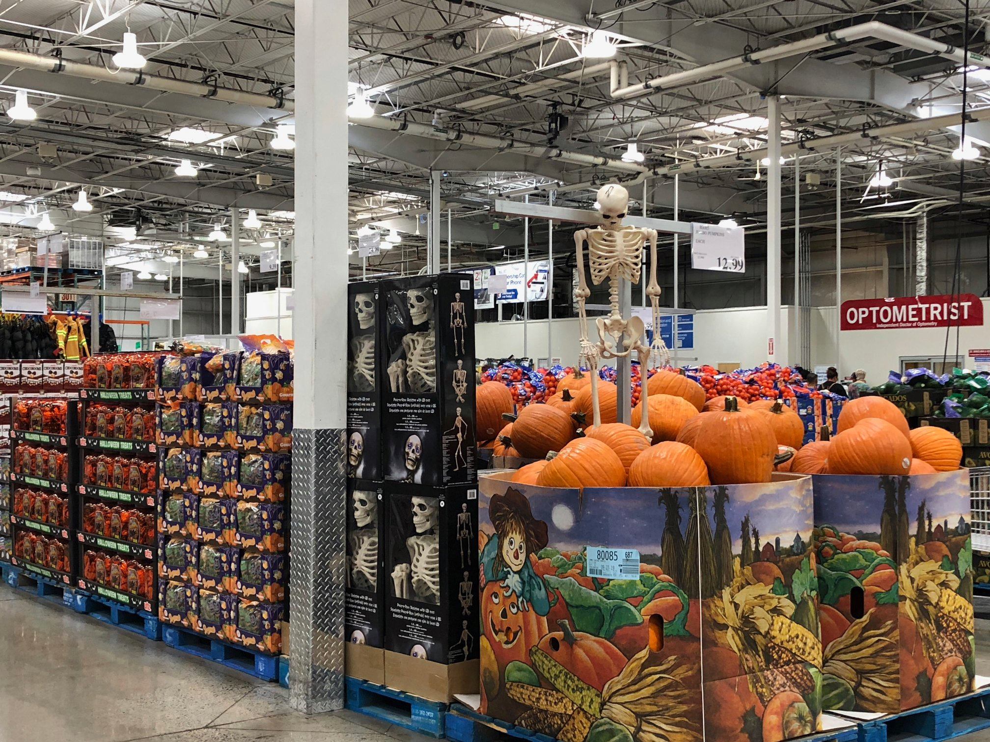 ハワイのハロウィンだよ〜。パーティグッズ専門店、「Party City ハワイのハロウィンだよ〜。パーティグッズ専門店、「Party City