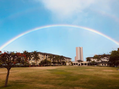 レインボーハワイ 校庭できれいな虹が見えて感激 ハワイ大好きマガジン