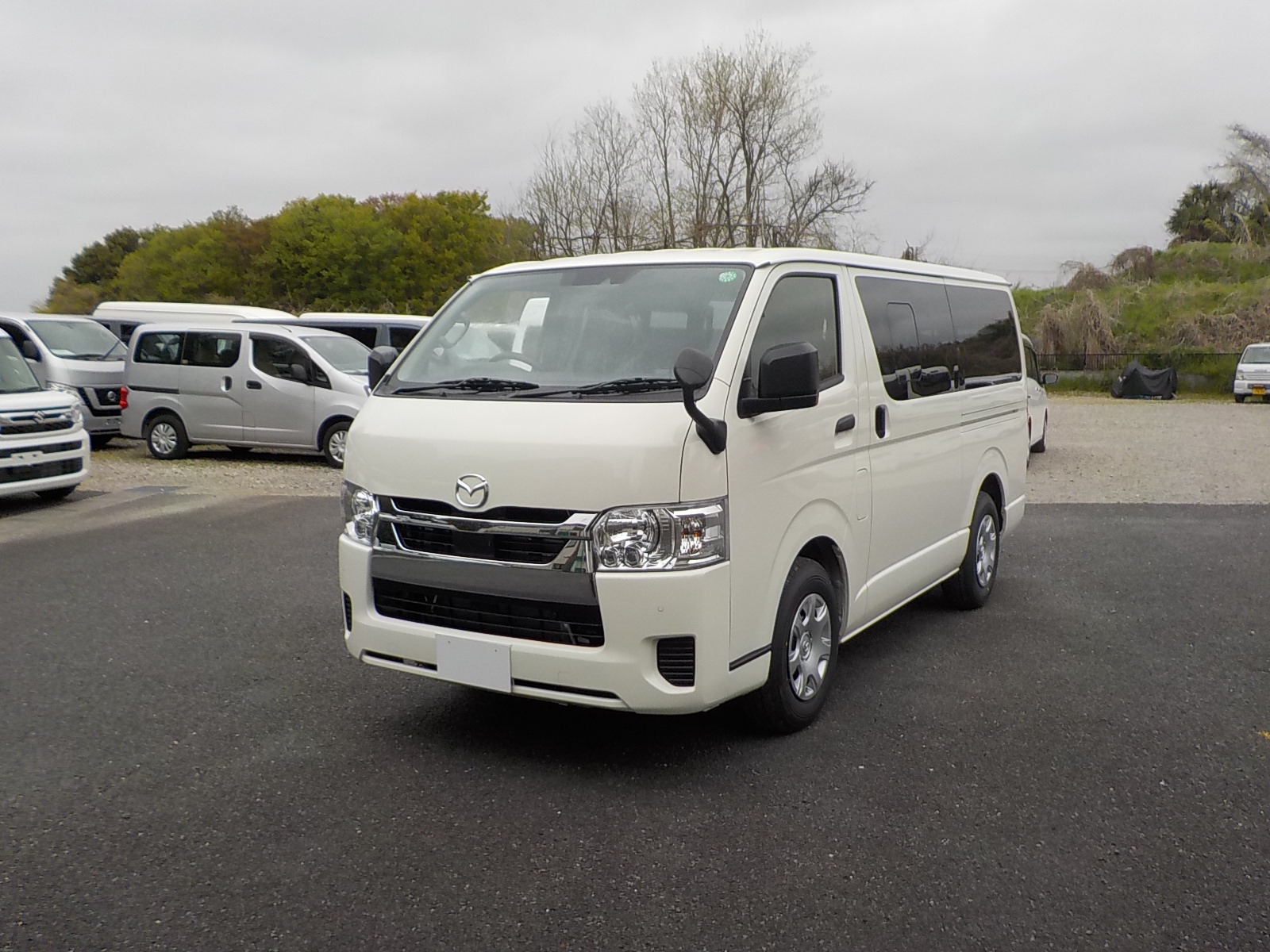 トヨタ・ハイエース専門店『ハイエースワールド』の販売・構造変更