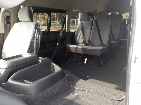 ハイエース コミューター Trh223b 14人乗り 10人乗り 2ナンバー 3ナンバー 構造変更 普通免許運転可能 21 07 トヨタ ハイエース専門店 ハイエースワールド の販売 構造変更 定員変更 カスタム キャンピングカー製作情報 ハイエース コミューター Trh223b 14人乗り 10人乗り 2ナンバー 3ナンバー 構造変更 普通免許運転可能 21 07 トヨタ ハイエース専門店 ハイエースワールド の販売 構造変更 定員変更 カスタム キャンピングカー製作情報