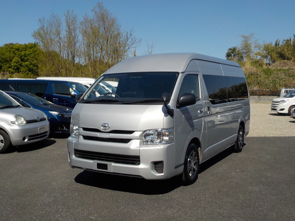 ハイエース コミューター GDH223B 14人乗り→10人乗り 2ナンバー → 3 