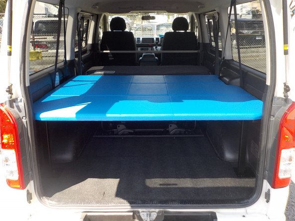 トヨタ200系ハイエースバンスーパーGLナロー用カーゴマット 