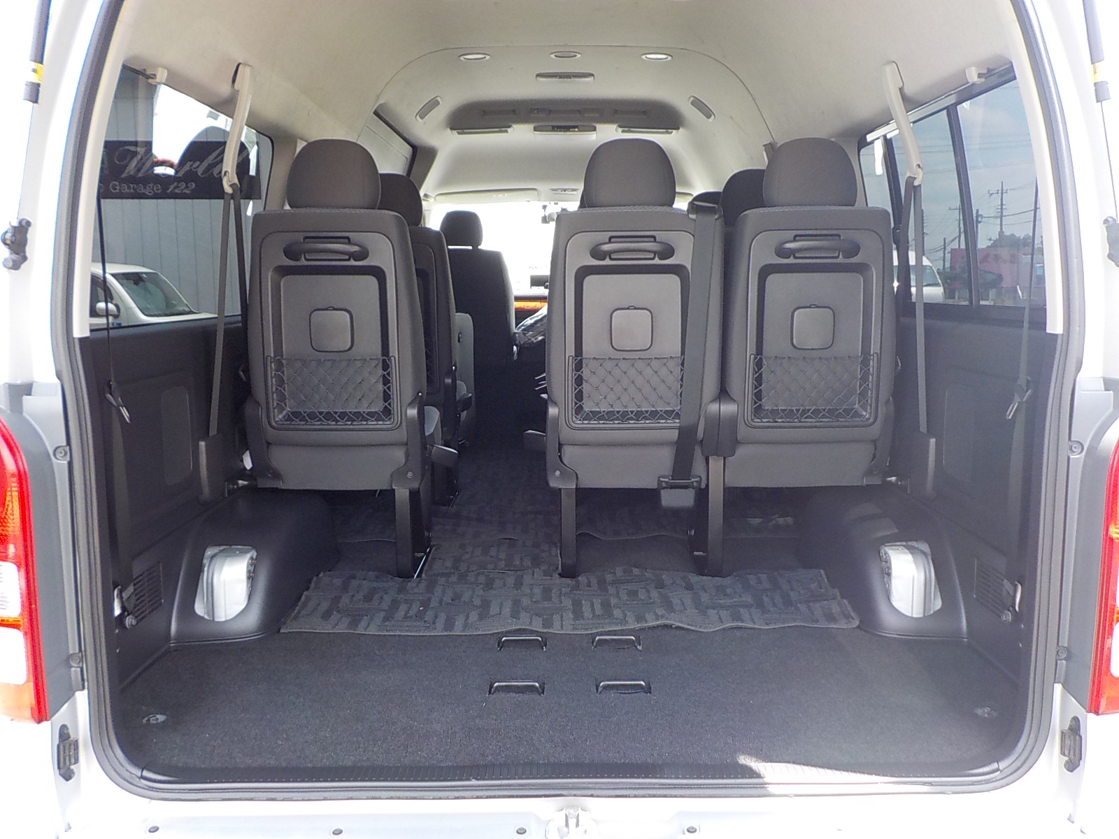 ハイエース コミューター GDH223B 14人乗り→10人乗り 2ナンバー → 3