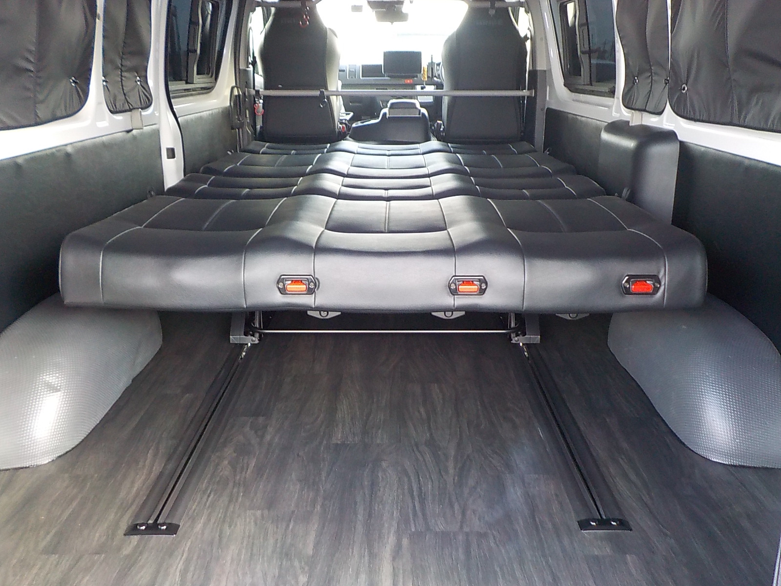 埼玉県Kさま ハイエーススーパーロング GDH226KにREVO