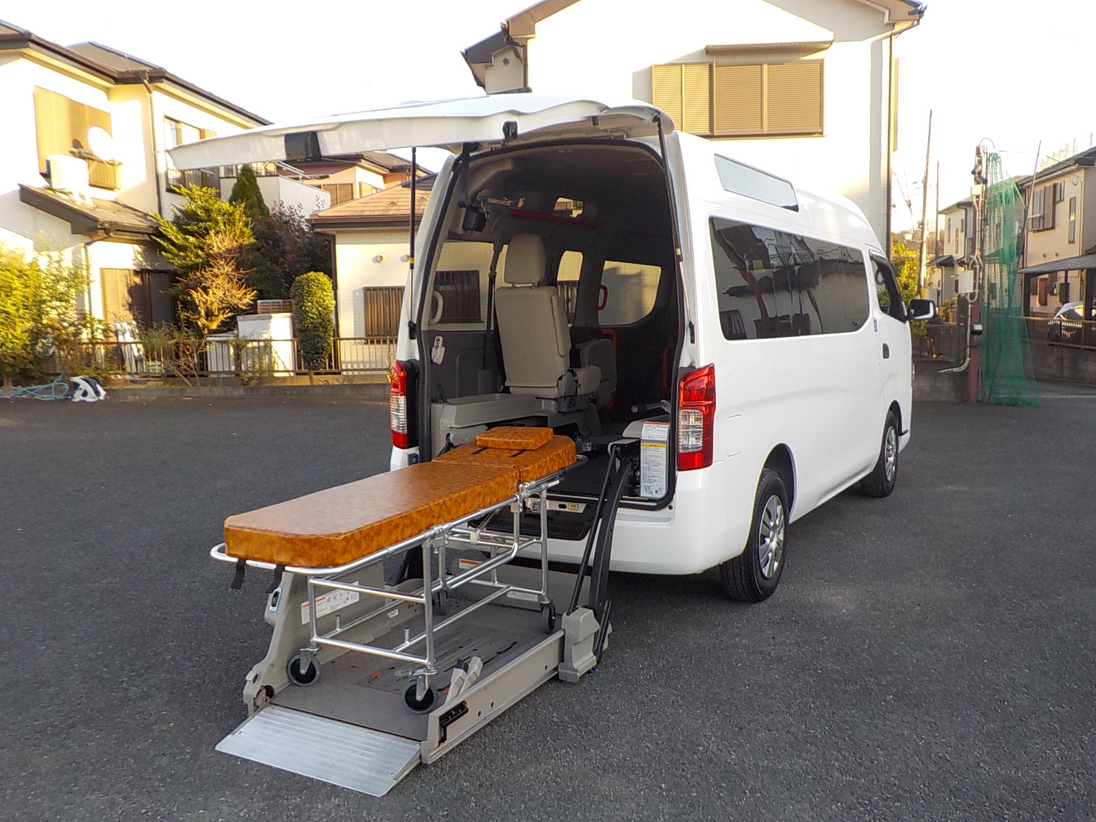 東京都足立区のMさま 介護タクシー車両ご注文 2024.2 | トヨタ