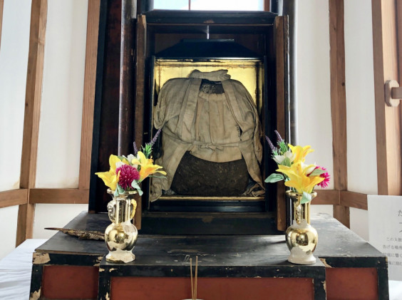 戦国時代から伝わる 民話のお地蔵さまと桜を訪ねて The Secrets Of Suzaka 戦国時代から伝わる 民話のお地蔵さまと桜を訪ねて The Secrets Of Suzaka