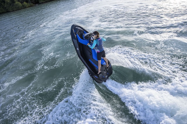 シーズン直前！トレーラー付き！水上バイク SEA DOO！どちらも