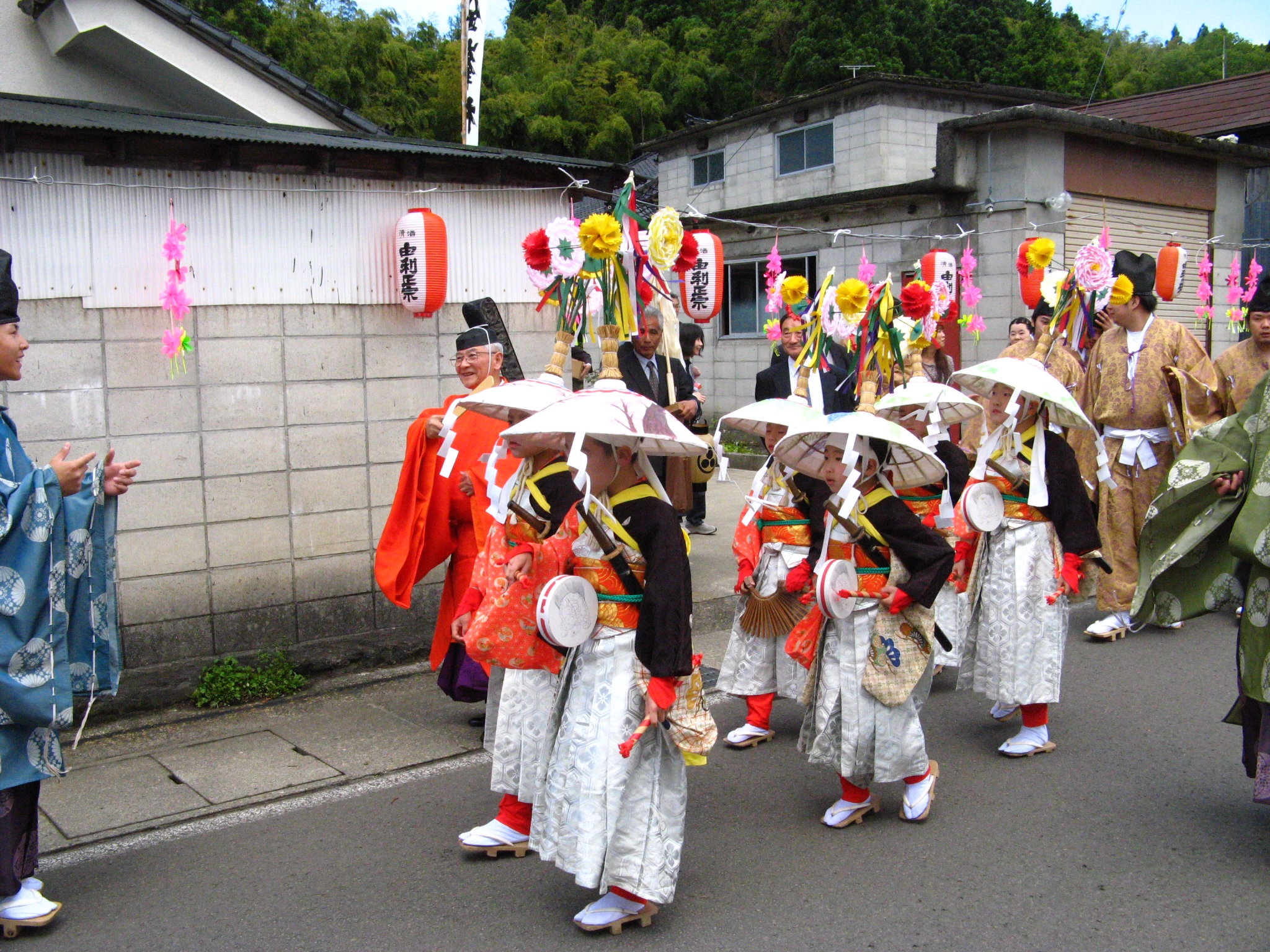 Kanamori Shrine (National Historic Site) Chokurai Dance: Praying for Longevity