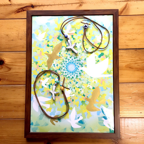 光絵 Fly Shine と絵から飛び出した鳥のペンダント Waka Healingart 光絵 Fly Shine と絵から飛び出した鳥のペンダント Waka Healingart