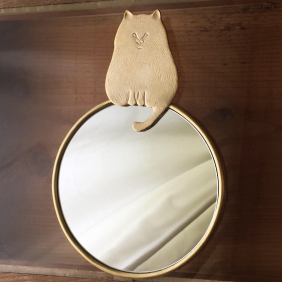 ぽっちゃりネコの壁掛け鏡 Ogura Rieko