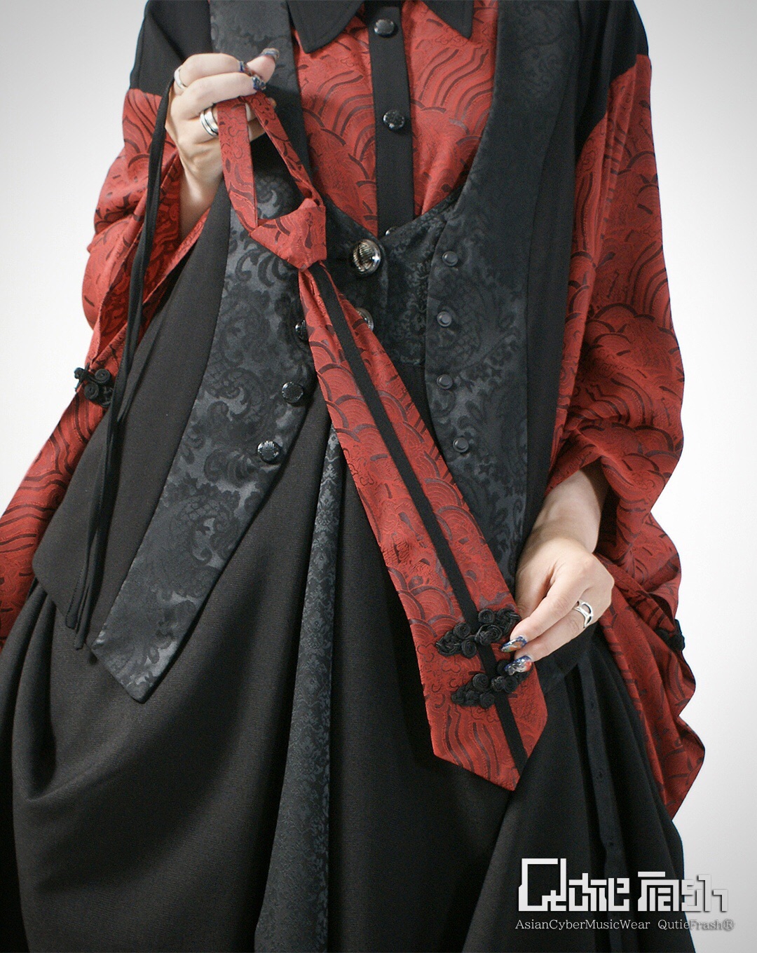 Qutie Frash ネクタイ付き着物袖ブラウス サラッと着るだけでお洒落過ぎるネクタイ付き着物袖ブラウス新