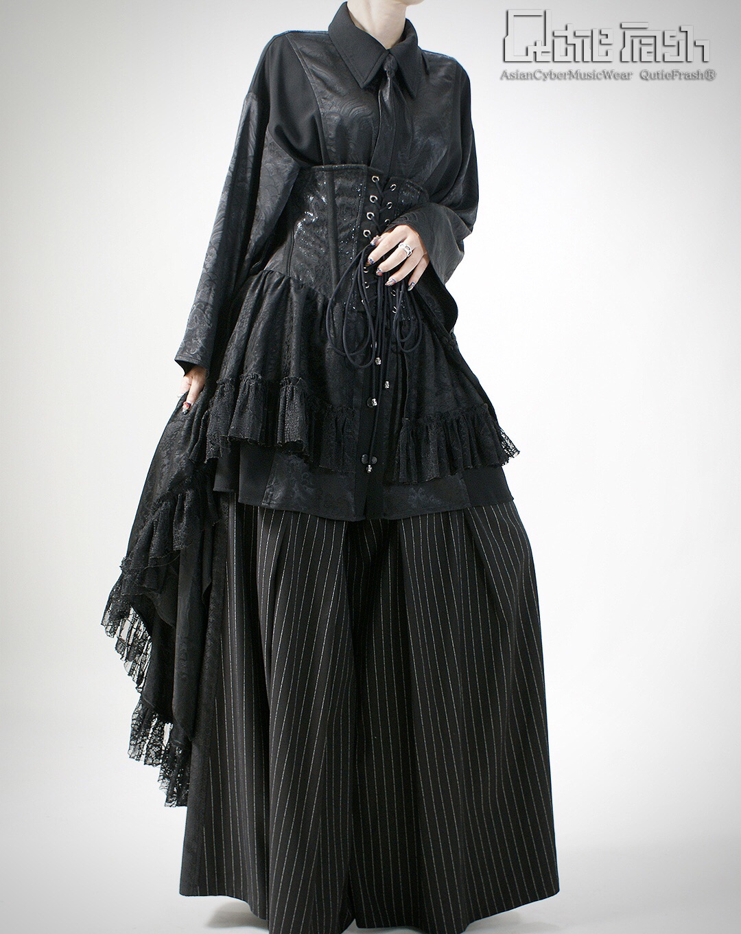 サラッと着るだけでお洒落過ぎるネクタイ付き着物袖ブラウス新