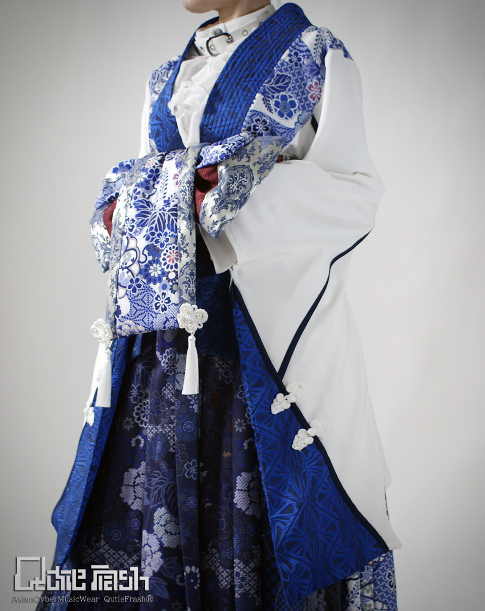 QutieFrash 赤黒チャイナドレス 花ボタン付き（QutieFrash コルセット 