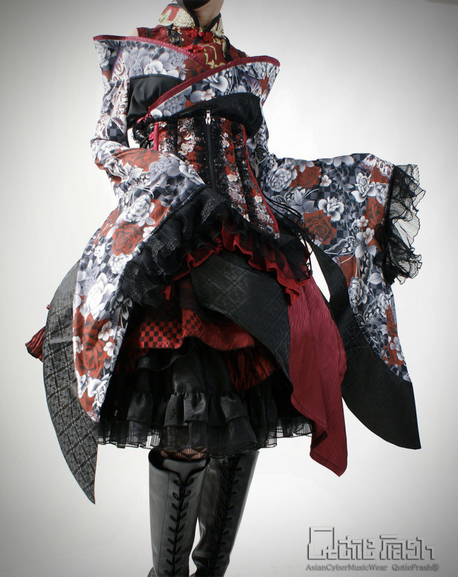 新 薔薇柄シリーズより豪華アイテム オフショル着物カーデ登場