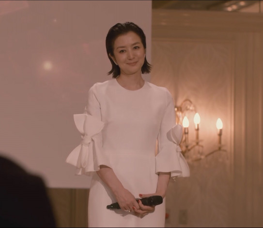 綺麗な女優さんの衣装 2 Dressquare 綺麗な女優さんの衣装 2 Dressquare