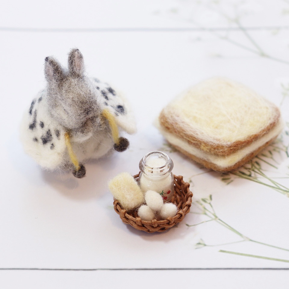 羊毛フェルト☆星屑集め部隊(サバ白さん)