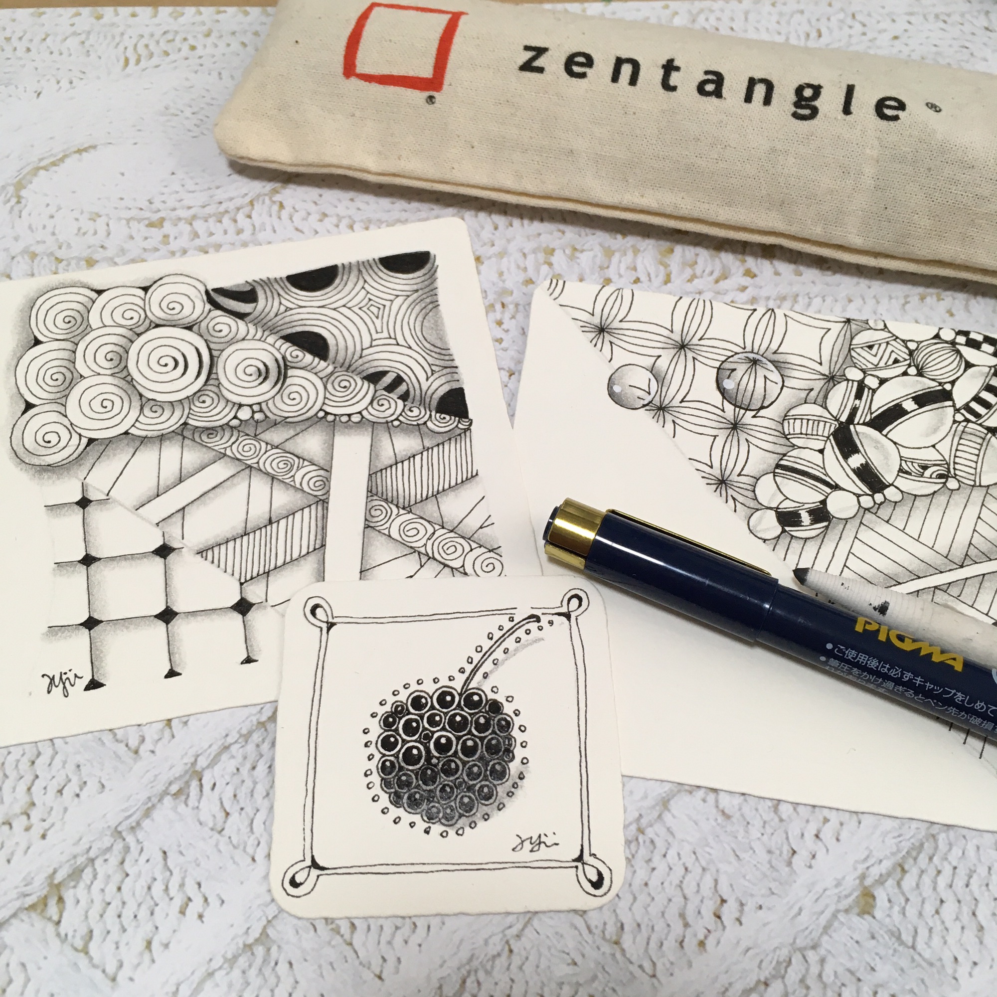 ゼンタングルワークショップ ホワイトタイル（全３回） | 藤村 歩の Zentangle® Journey