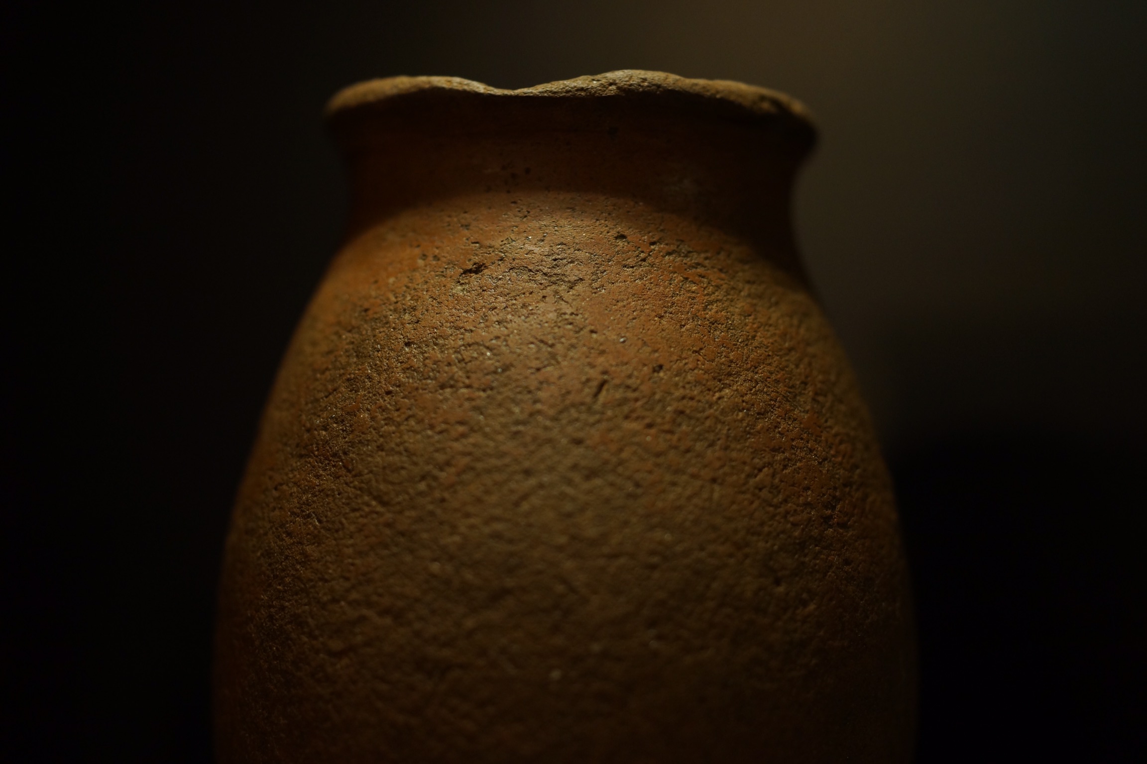 古代エジプト風陶器壺　おしゃれ カノプス壺 4 個セット オルガン 彫刻 古代エジプト美術 重厚な
