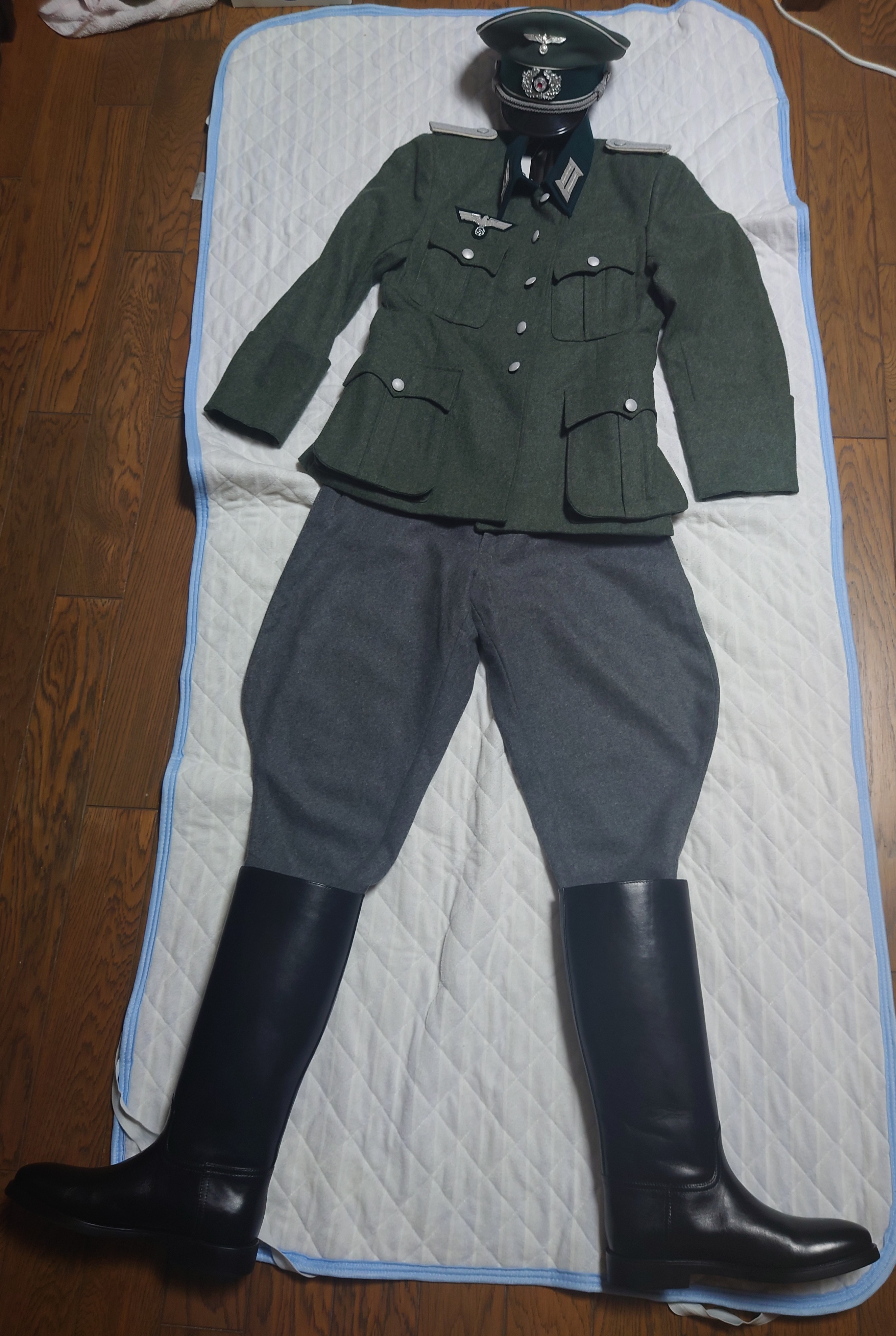 ドイツ軍　国防軍将校　エリート　軍装上下　セット Amazon | 第二次世界大戦 ドイツ軍 陸軍 将校用 戦車兵 黒