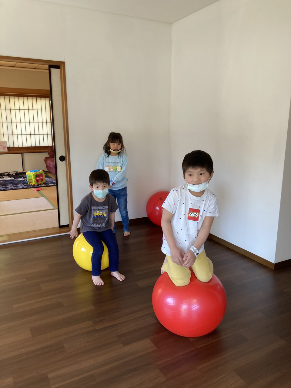 Kumi先生のバランスボール Sakura Mama S Kire