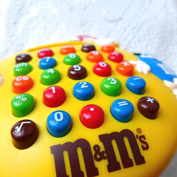 m&m's エムアンドエムズ ソーラー電卓 | 神戸銀河堂