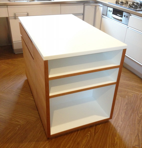 パンづくりのためのアイランドキッチン作業台 兵庫県宝塚市 オーダー家具工房 アートワークス Bespoke Furniture Artworks Kobe パンづくりのためのアイランドキッチン作業台 兵庫県宝塚市 オーダー家具工房 アートワークス Bespoke Furniture Artworks Kobe