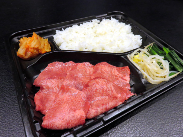 店舗紹介 焼肉ダイニング零 零 Office Bohemian 店舗紹介 焼肉ダイニング零 零 Office Bohemian