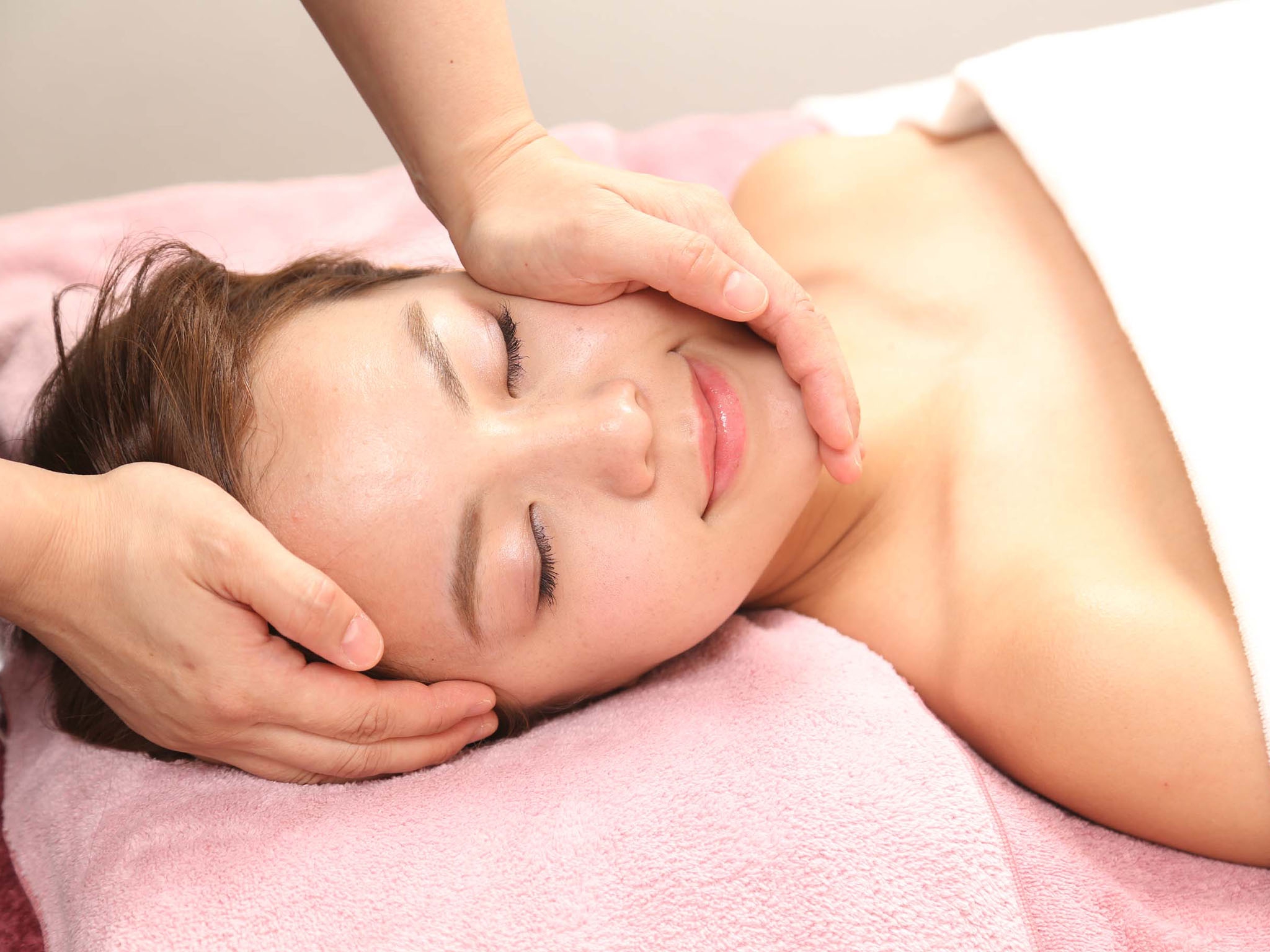 小顔コルギ ビューティ ラヴィクレール大阪心斎橋本店