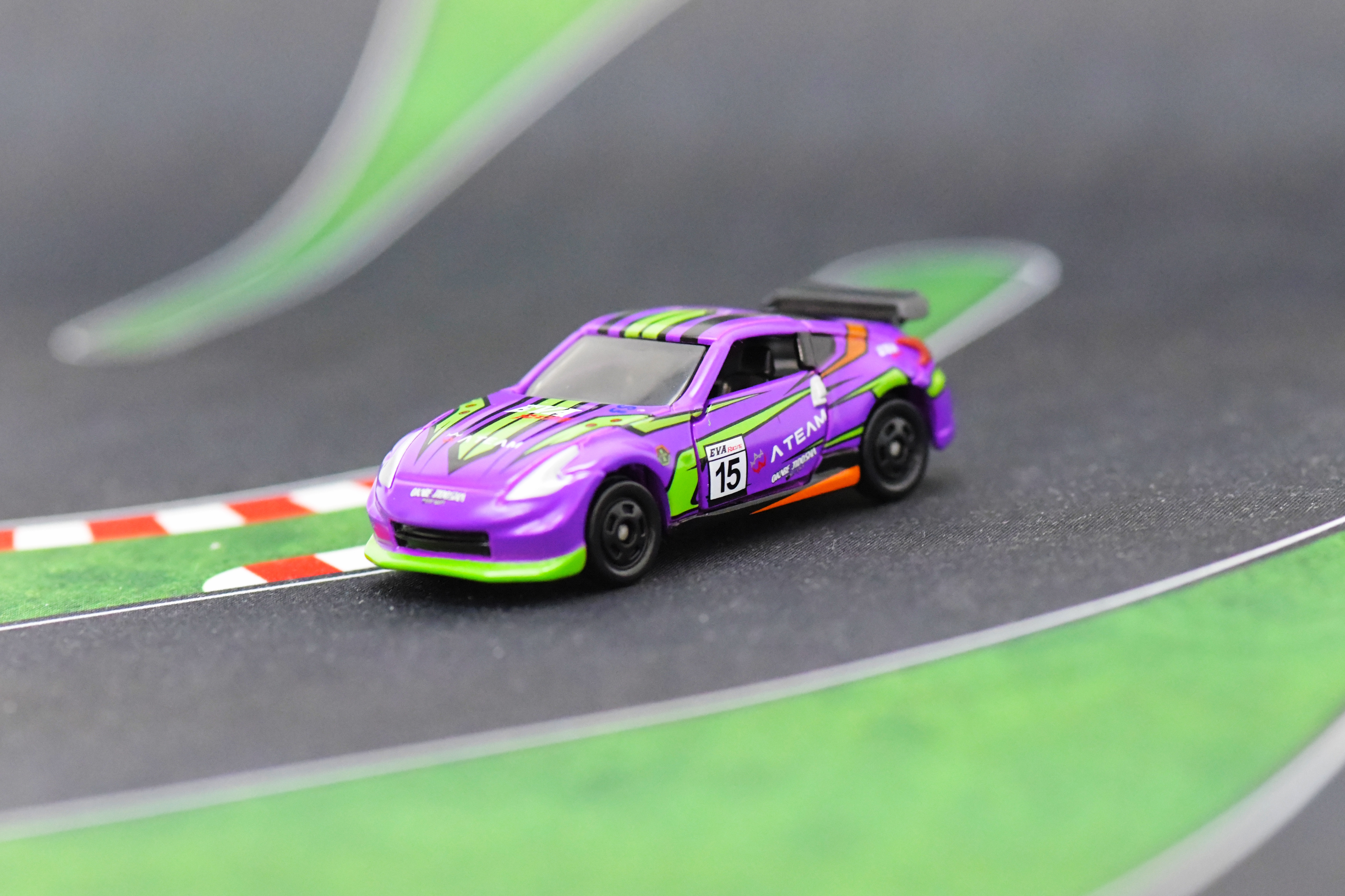 トミカから「エヴァRT初号機 Z34」「エヴァRT弐号機 Z34」が登場！ | EVANGELION RACING MEDIA